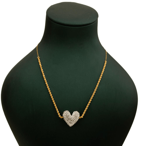 عقد السعادة قلب