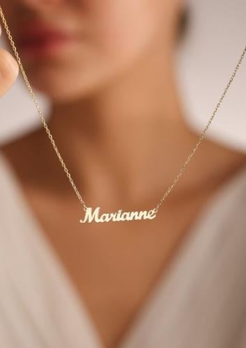 عقد اسم ذهب