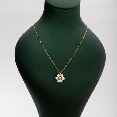 عقد السعادة بتصميم وردة