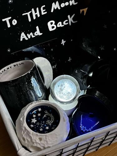 بوكس القمر مع كاسيت خاص