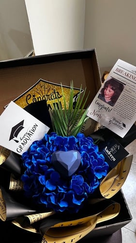 بوكية التخرج مع جريدة التخرج