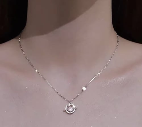 قلادة كوكب زحل فضه عيار 925