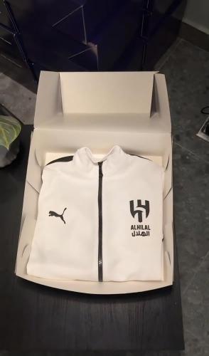 سويتر الهلال الأبيض