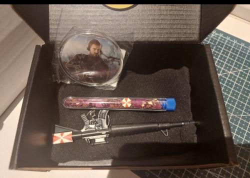 بوكس كريس Resident Evil L