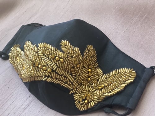 كمامة سهرة بالوان متنوعة(الحبة) - evening mask