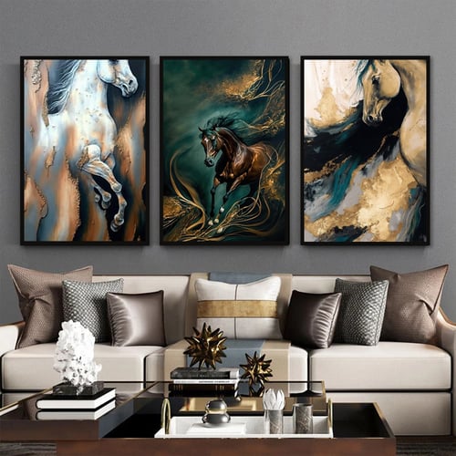 لوحات خيول بألوان مختلفة