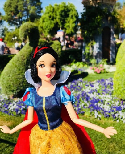 دمية سنو وايت