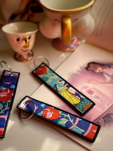 تعليقة مفاتيح الجميلة والوحش