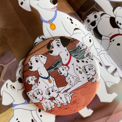 دبوس مئة مرقش ومرقش