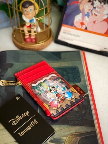 حامل بطاقة بينوكيو