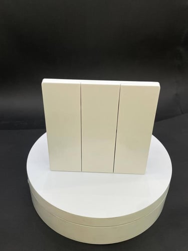 مفتاح ثلاثي بيانو ابيض 16 امبير Felsen ضمان 25 سنة