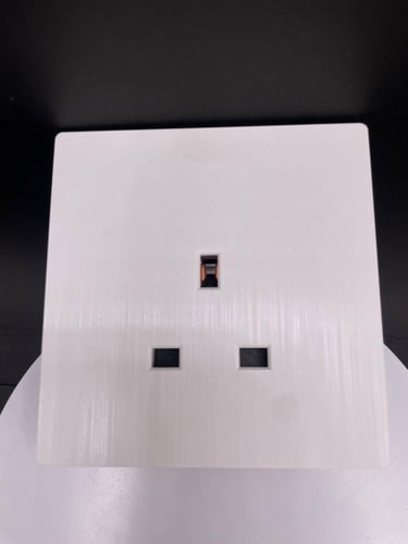 فيش 13 امبير بيانو ابيض بدون مفتاح ولمبة Felsen ضم...