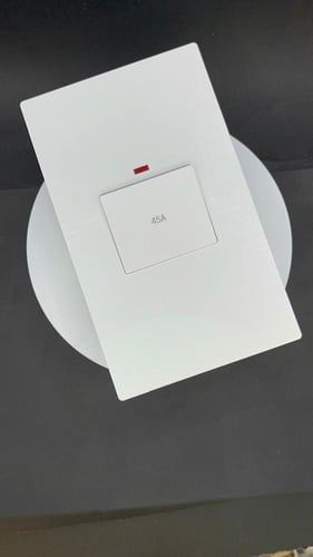 مفتاح مكيف 7×14 45 امبير بيانو ابيض Felsen ضمان 25...