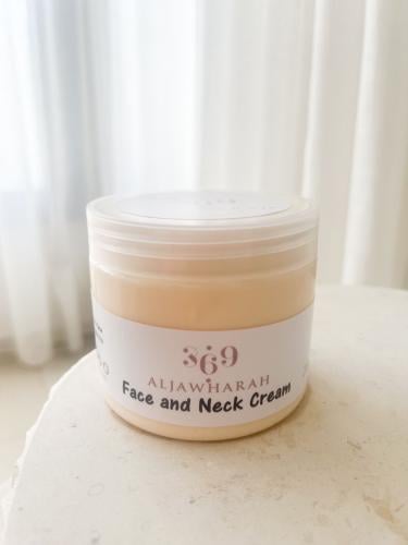 كريم الوجه كبير