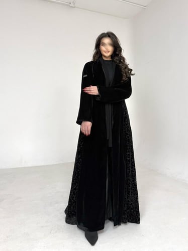 عباية مخمل سادة مع مخمل شيفون