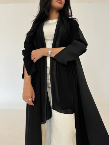 عباية كريب مع جاكار زري أسود من الخلف قصة كلوش