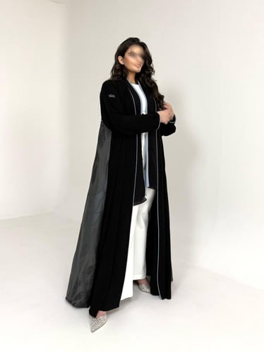 عباية كريب اسود مع لنن