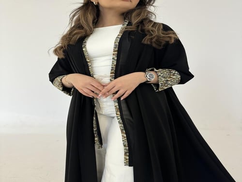 عباية كريب أسود أكمام بيج قصة كلوش
