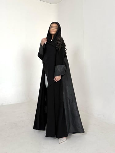 عباية كريب اسود مع لنن زري