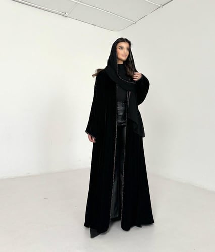 عباية مخمل أسود تحديد كشميري قصة كلوش