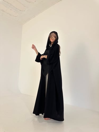 عباية كريب أسود فاحم قصة نص بشت