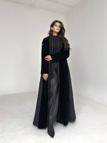 عباية مخمل اسود مع تفته زري