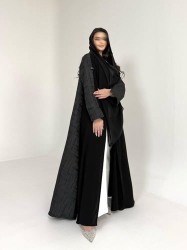 عباية كريب اسود مع تفته ايطالي