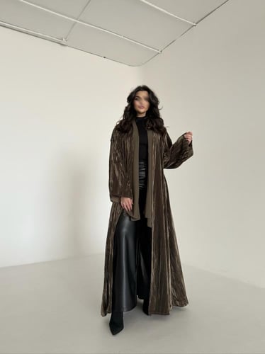 عباية مخمل زيتي مكسر قصة كلوش