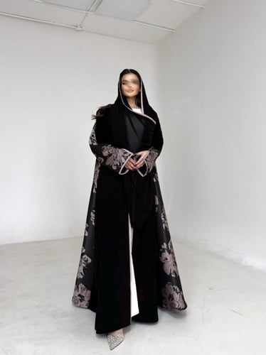 عباية كريب اسود مع تفته زري