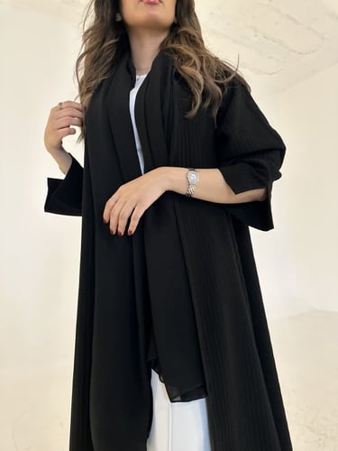 عباية كريب جاكار سواد فاحم قصة كلوش