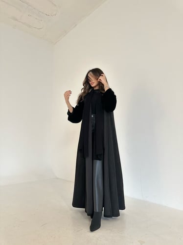 عباية شامواة مع اكمام مخمل