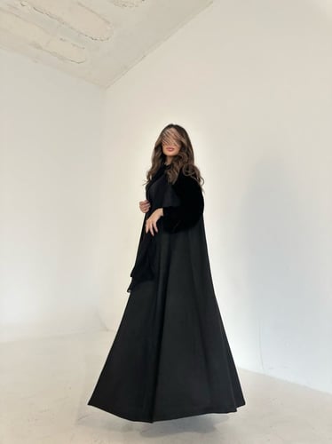 عباية شامواة مع اكمام مخمل