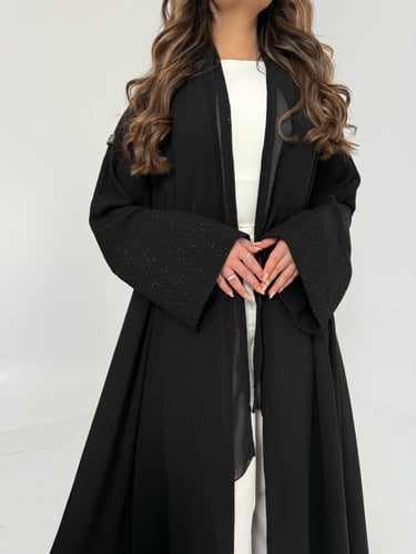 عباية كريب اسود مع اكمام لمعة اسود