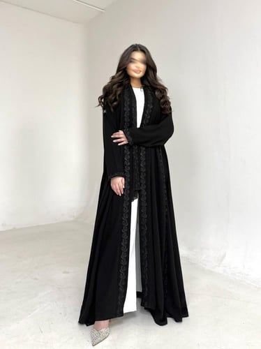 عباية كريب اسود مطرز اسود