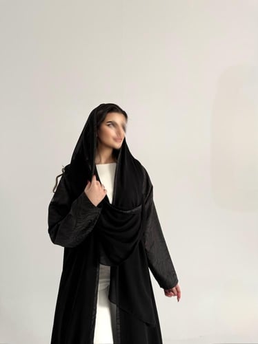 عباية كريب اسود قصة كلوش اكمام تفته جاكار