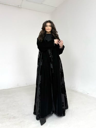 عباية مخمل سادة مع مخمل شيفون