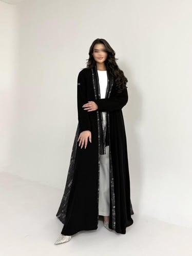 عباية كريب اسود مع تفتة جاكار