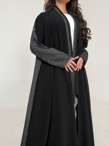 عباية كريب اسود مع تفته ايطالي