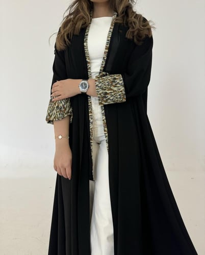 عباية كريب أسود أكمام بيج قصة كلوش
