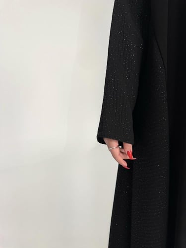 عباية كريب اسود مع جاكار لمعه