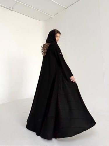 عباية كريب اسود قصة كلوش