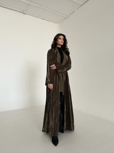 عباية مخمل زيتي مكسر قصة كلوش