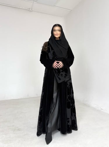 عباية مخمل سادة مع مخمل شيفون