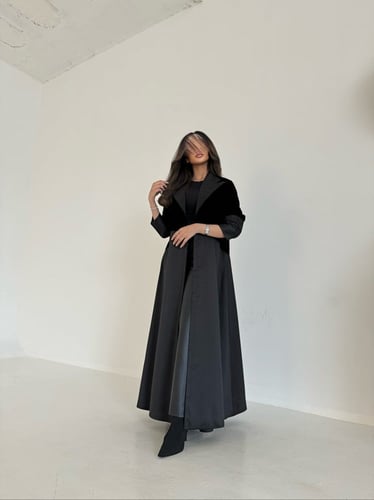 عباية مخمل مع تفتة قصة كلوش