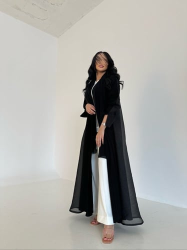 عباية كريب اسود مع اورقانزا لمعة قصة كلوش