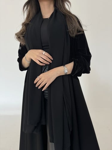 عباية كريب مع مخمل قصة كلوش