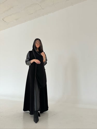 عباية جاكار أكمام جلد قصة كلوش