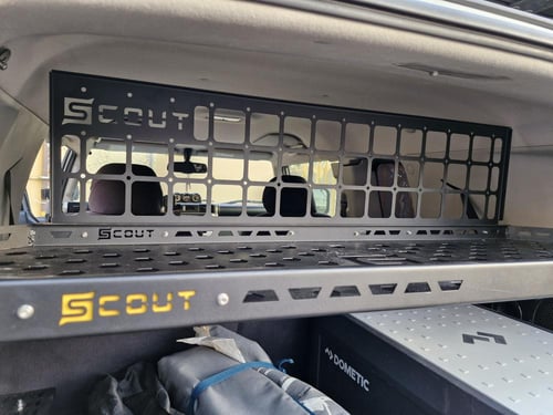 قاطع الشنطة للرف (حاجز) - تويوتا اف جي