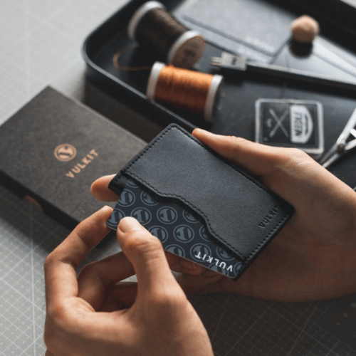 محفظة بطاقات فولكيت جلدية رفيعة جداً من VULKIT - ل...