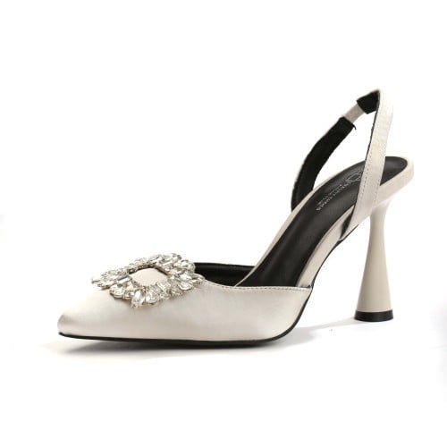 كعب بيج فاتح مغلق من الامام